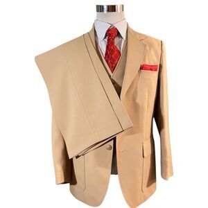 Luxury 3 Piece Suit Beige Men’s Size 40 Made In USA